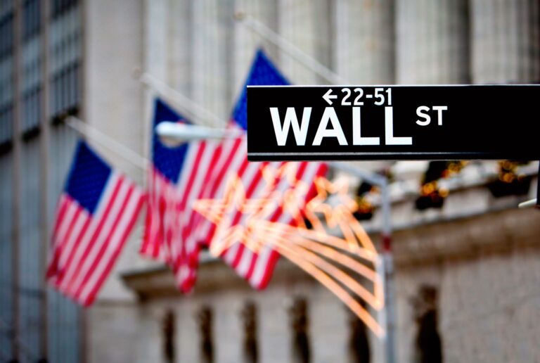 Stocks Settle Higher as Crude Oil Prices Stabilize Stocks Settle Higher as Crude Oil Prices Stabilize
