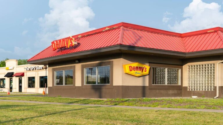 Diner franchisee closes locations ahead of Chapter 7 bankruptcy